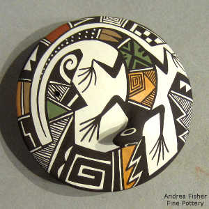 Lizard, fine line and geometric design on a polychrome seed pot
