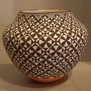 Geometric design on a polychrome jar