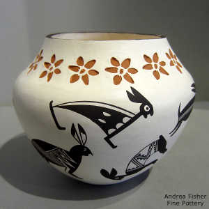 Floral and Mimbres rabbit motif on a polychrome jar