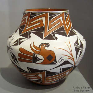 Parrot and geometric design on a polychrome jar
