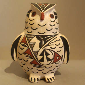 Geometric design on a polychrome owl