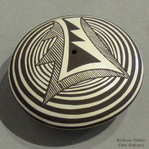 Geometric design on a black and white seedpot