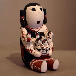 Seven children on a female storyteller