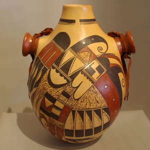 Bird element design on a polychrome canteen