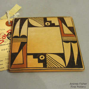 Medium shard design on a polychrome tile