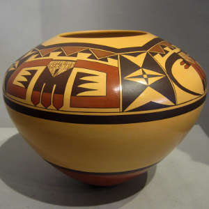 Four direction eagletail design on a polychrome jar