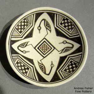 Mimbres bird and geometric design on a black and white [seed potplate