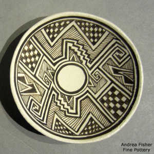 Mimbres geometric design on a black and white plate