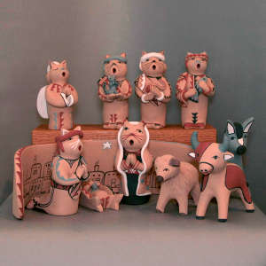 11 pieces in a feline nativity scene