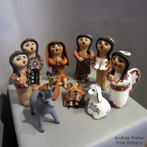 10 pieces in a nativity set