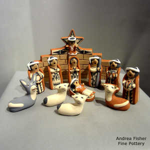 12 pieces in a nativity set