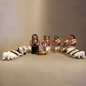 19 figures in a nativity scene