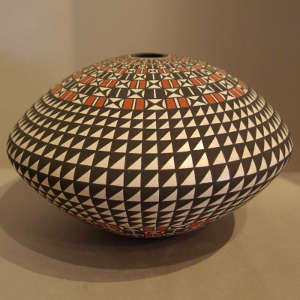 Geometric design on a polychrome seed pot