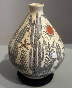 Desert wildlife motif on a polychrome jar