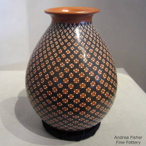 Cuadrillos design on a polychrome jar