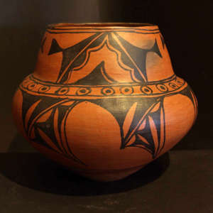 An unknown San Ildefonso potter made this jar