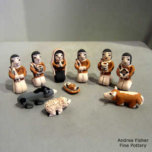 11 pieces in a nativity set