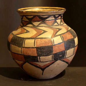 Geometric design on a polychrome jar