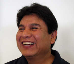 Thomas Tenorio Photo of Santo Domingo Pueblo potter Thomas Tenorio