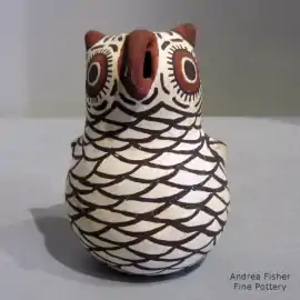 A classic Zuni owl figure