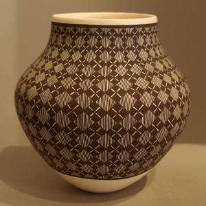 Geometric design on a black and white jar