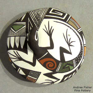 Lizard, fine line and geometric design on a polychrome seed pot