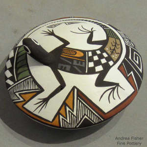 Lizard and geometric design on a polychrome seedpot