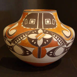 Geometric design on a large polychrome olla