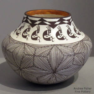 Geometric design on a black and white jar