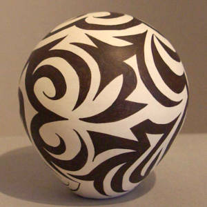 Tattoo design on a black and white seed pot