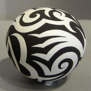 Geometric design on a black and white seedpot