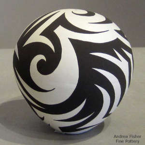 Geometric design on a black and white seedpot