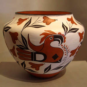Bird and floral design on a polychrome jar