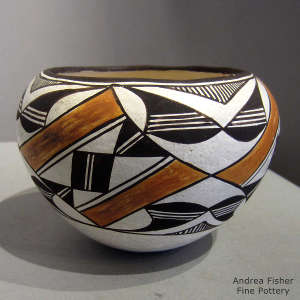Geometric design on a polychrome jar