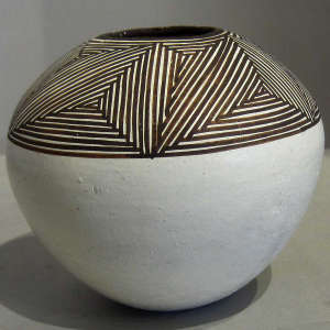 Geometric design on a black and white jar