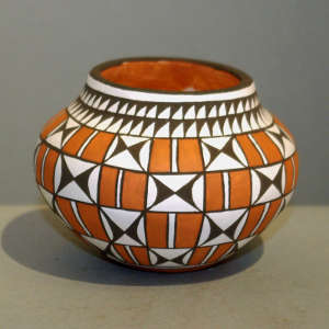 Geometric design on a polychrome jar