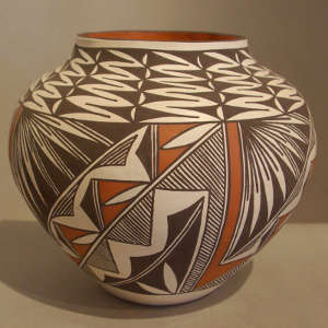 Geometric design on a polychrome jar