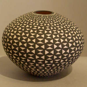 Geometric design on a black and white jar