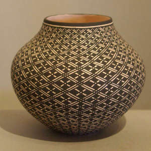 Geometric design on a black and white jar