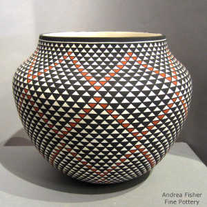 Step geometric design on a polychrome jar