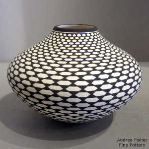Geometric design on a black and white jar