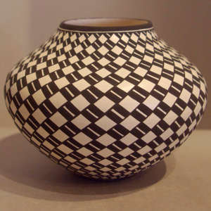 Geometric design on a black and white jar