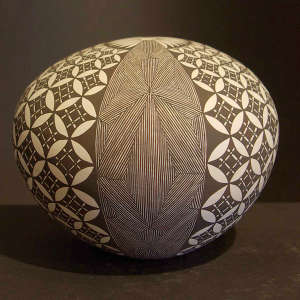Fine line and geometric design on a black and white seedpot