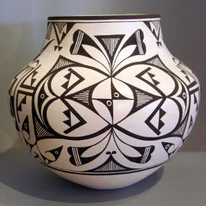 Geometric design on a black and white jar