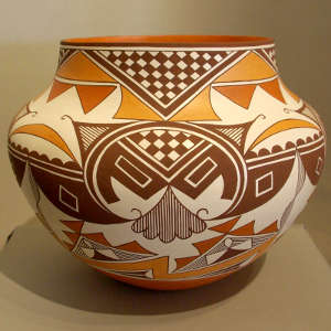 Geometric design on a poolychrome storage jar
