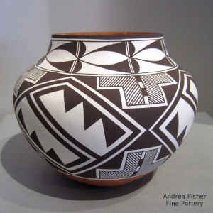Geometric design on a polychrome jar