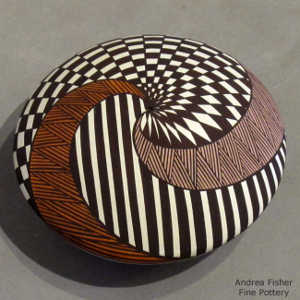 Swirl fine line and geometric design on a polychrome seed pot