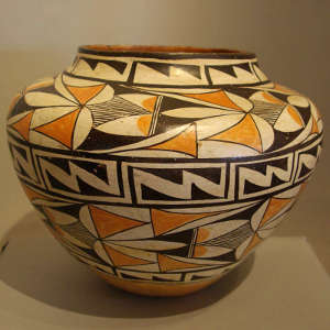 Geometric design on a polychrome jar