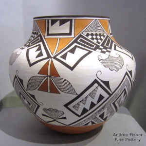 4-panel geometric design on a polychrome jar