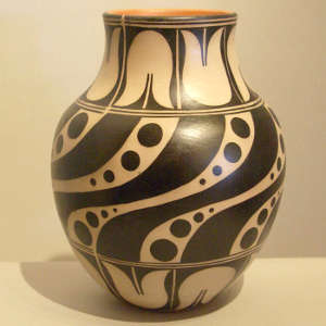 Geometric design on a polychrome jar